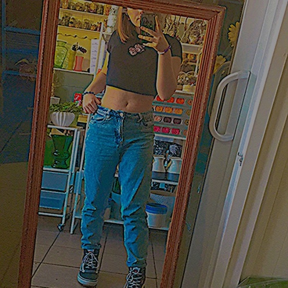 Meet your Posher, Naima - Picture 1 of 1